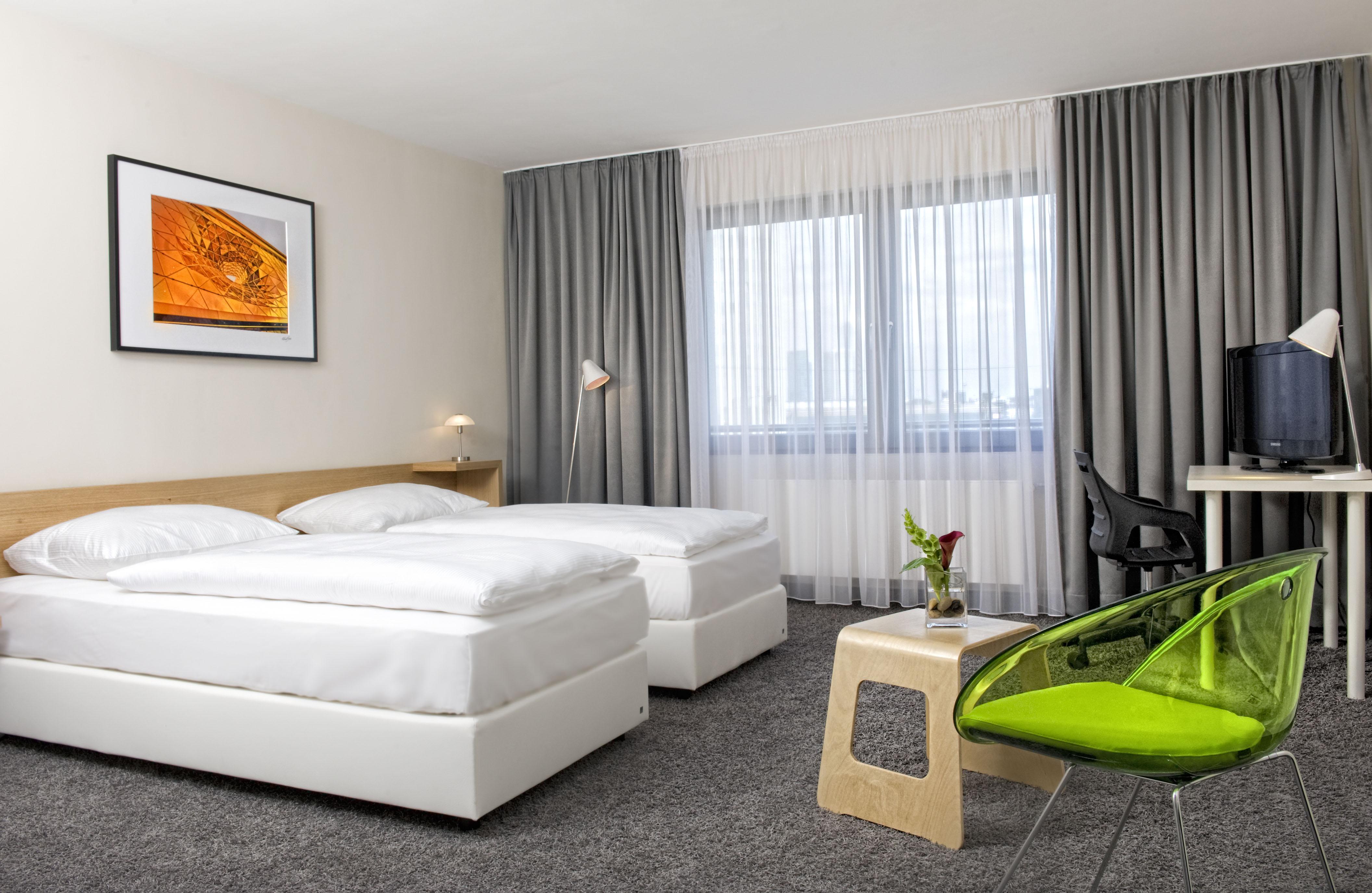 Tryp By Wyndham Frankfurt Hotel Frankfurt am Main Room photo