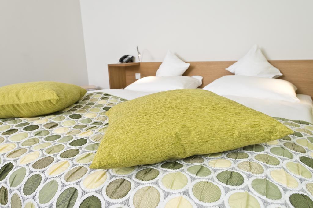 Tryp By Wyndham Frankfurt Hotel Frankfurt am Main Room photo